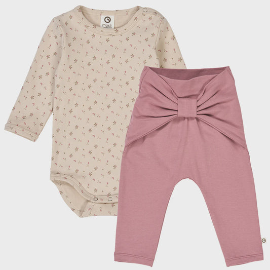 Aster layette set